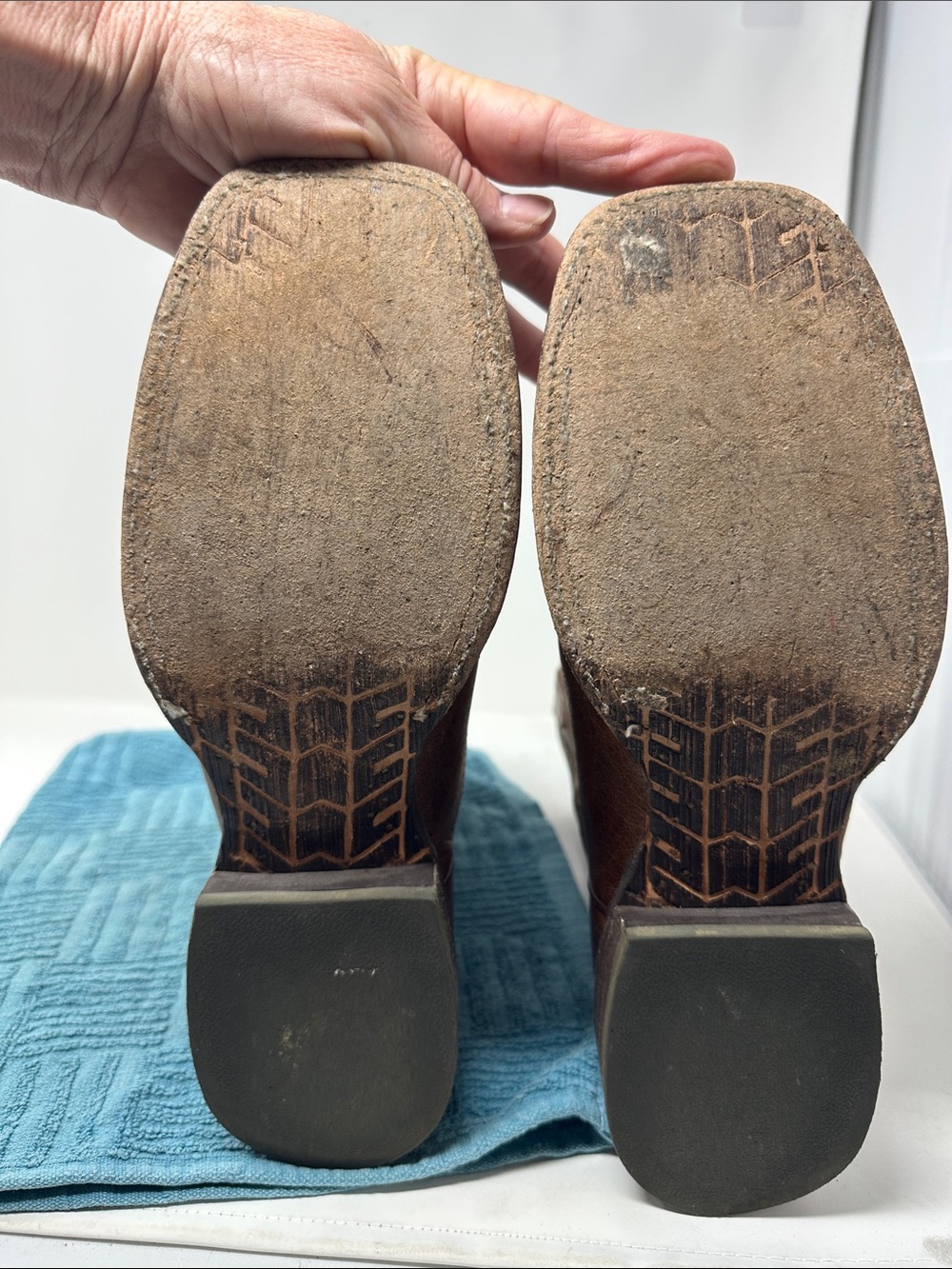 Ariat Boots Size 9D - Picture 8 of 8